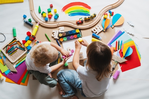 kids painting